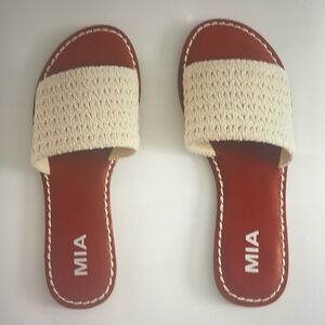 MIA Slip On Raffia Strap Sandal Never Worn